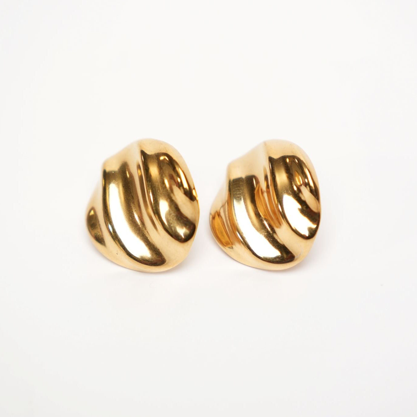 Ripple Dome Studs