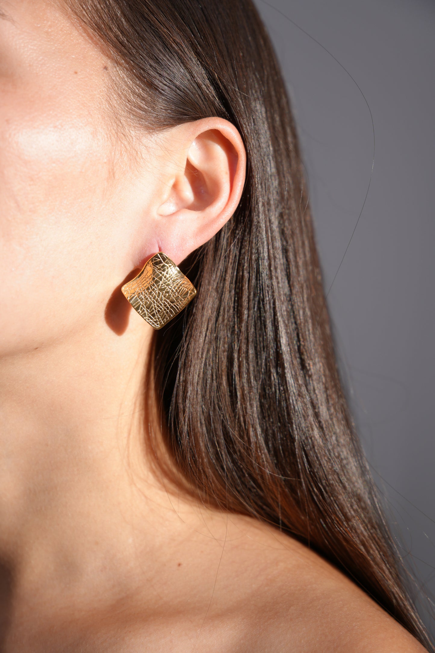 Textured Wave Square Earrings