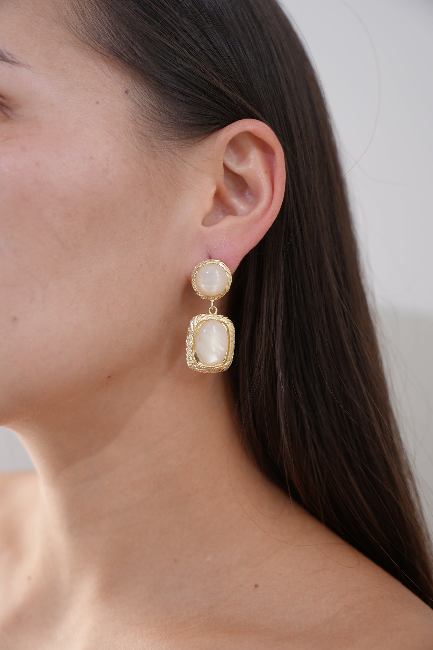 Vintage Gold Moonstone Drop Earrings