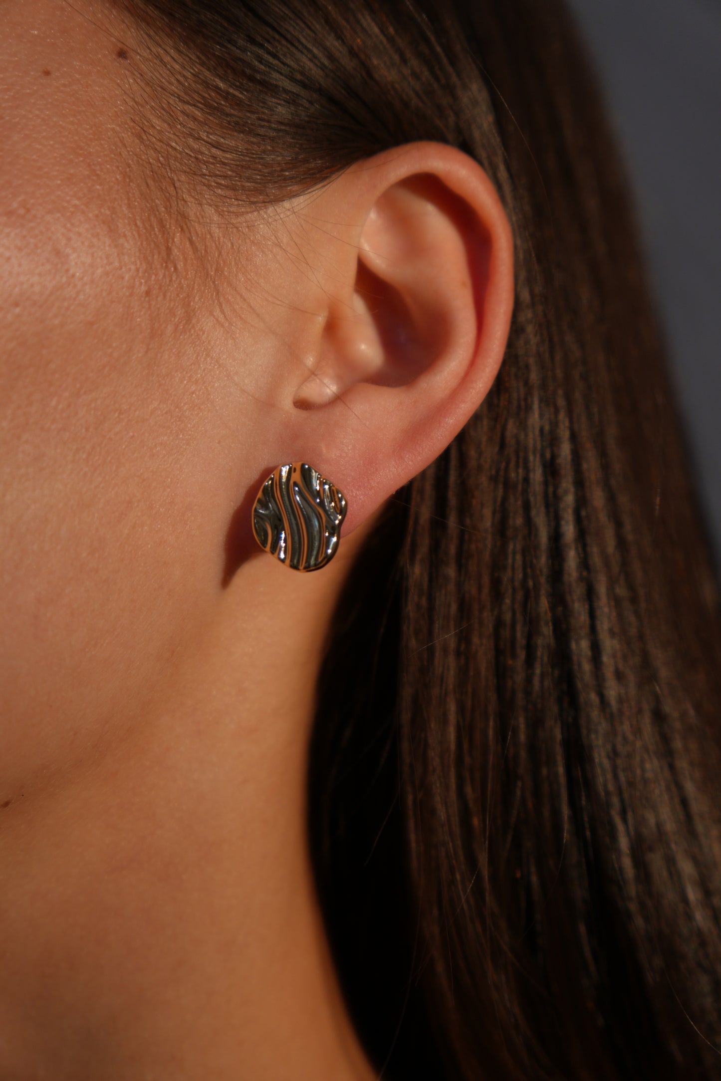 Rippled Wave Stud Earrings